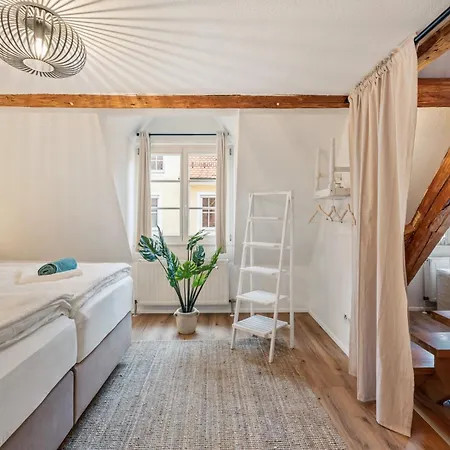 Apartment Lubunest Altstadt Stellplatz Bluehendes Barock