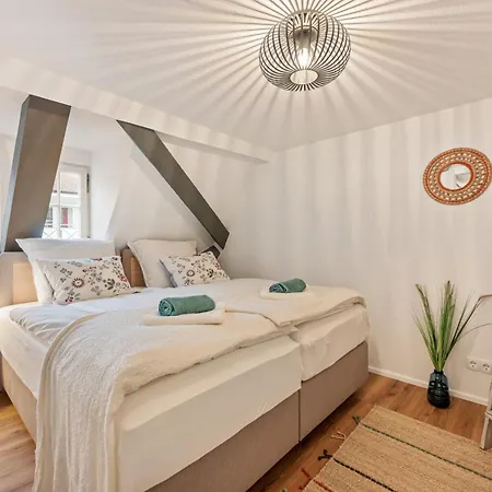 Apartment Lubunest Altstadt Stellplatz Bluehendes Barock *