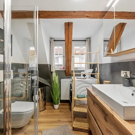 Lubunest Altstadt Stellplatz Bluehendes Barock Appartamento